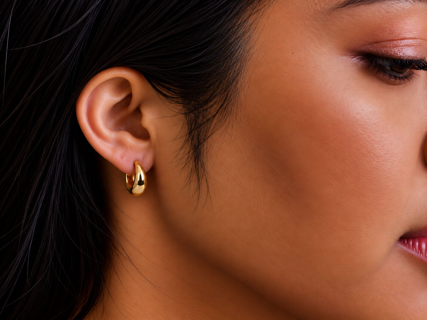 Classic Teardrop Huggie Hoops – Gold