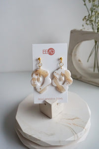 The Daphne dangle white - Bridgerton Collection